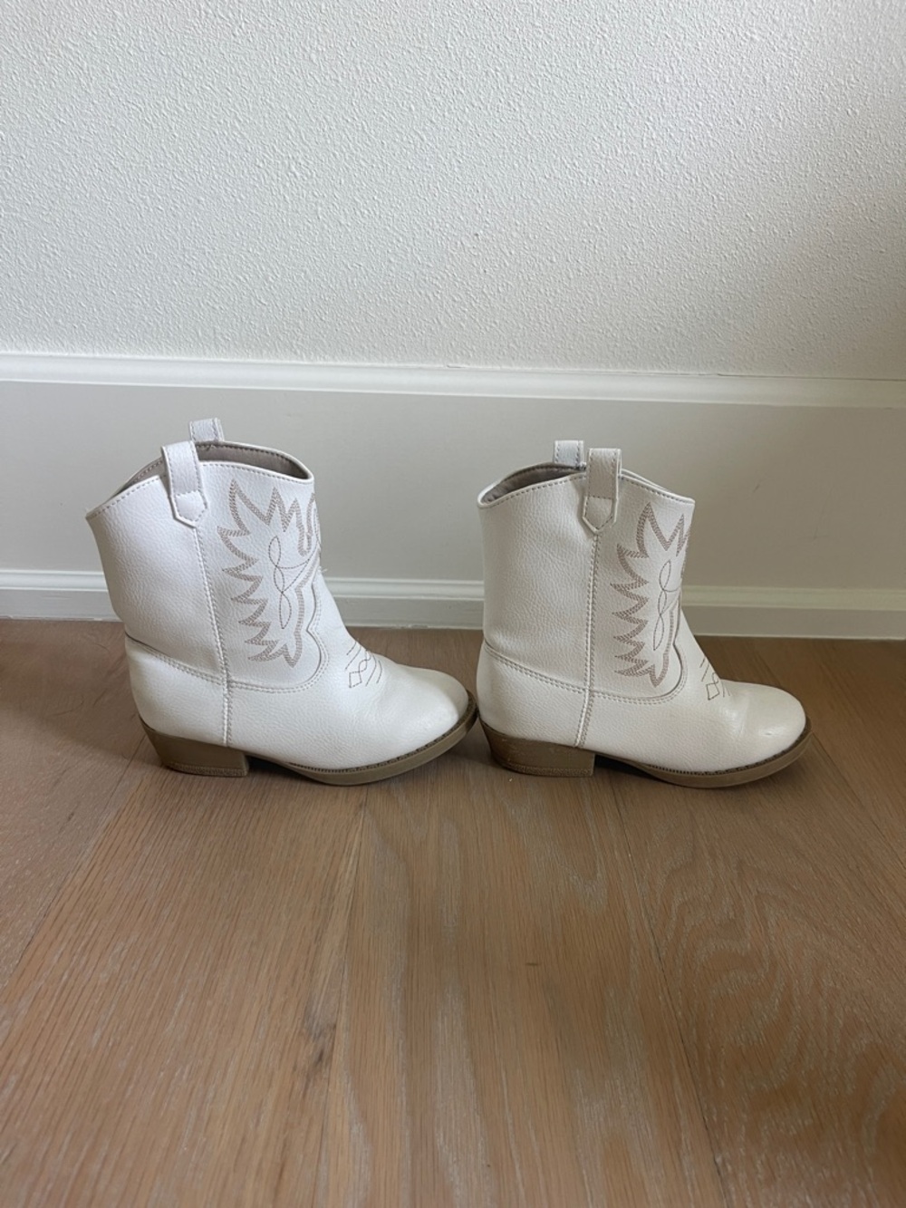 Kids White Cowboy Boots - Classic Western Style
